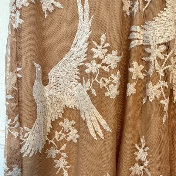 Beautiful lace gown - BCBG - Picture 5 of 5